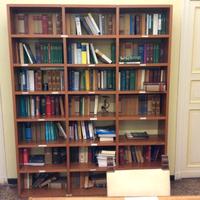 libreria modulare in legno massiccio