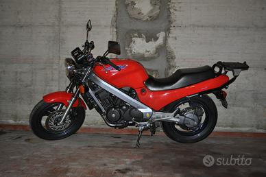 Honda NTV 650 - 1997