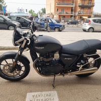 Triumph street twin 900