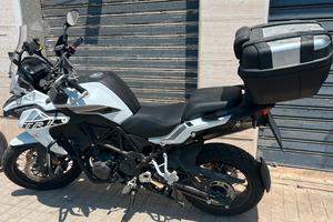 Moto Benelli trk 502x