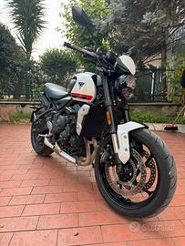 Triumph trident 660