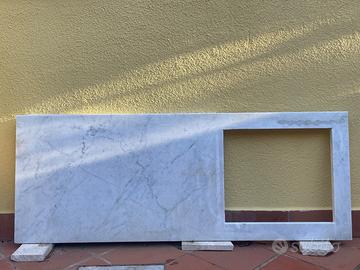 piano cucina in marmo di Carrara