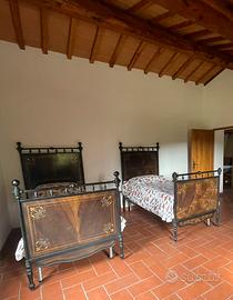 Letti singoli in ferro con bandone dipinto