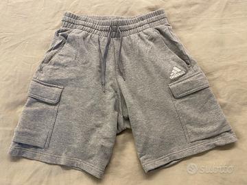 Adidas pantaloncini grigi taglia Small