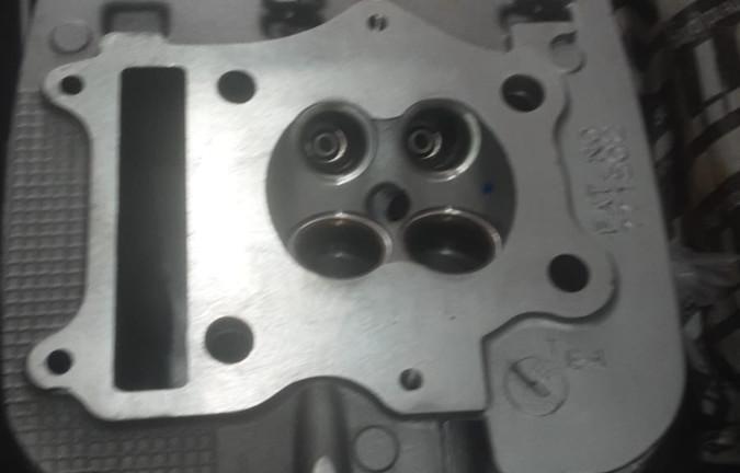 Testata del cilindro suzuki gz 250 tu 250