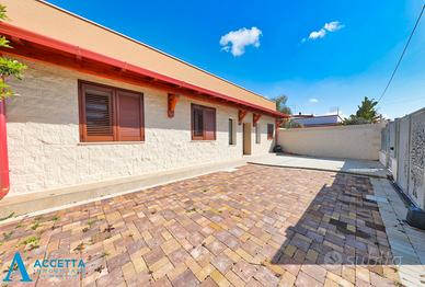 Ampia villa, come nuova su unico livello