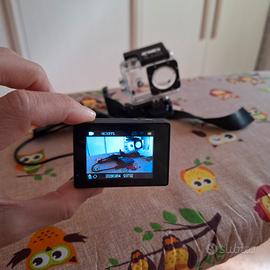 macchina fotografica subacquea da polso