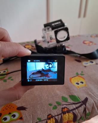 macchina fotografica subacquea da polso