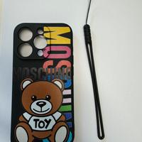 Moschino cover iphone 15 pro