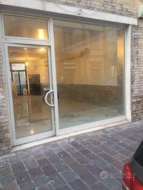 Locale commerciale in zona centrale a Macerata