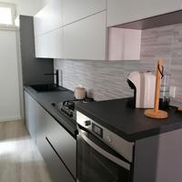 Cucina completa di elettrodomestici