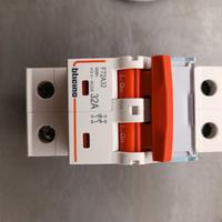 Sezionatore comandabile 