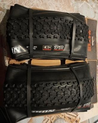 coppia di copertoni maxxis ikon 29x2.20