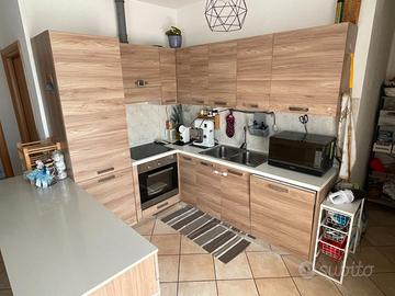 CUCINA STOSA COMPLETA CON PENISOLA
