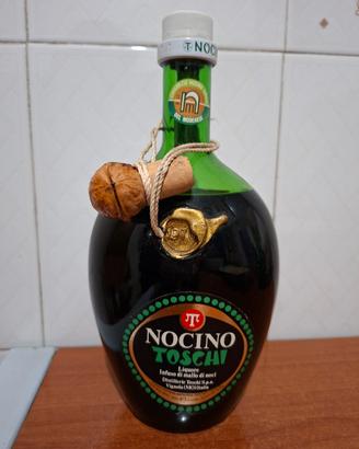 LIQUORE NOCINO.