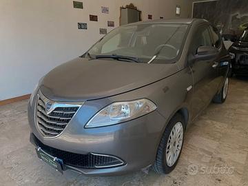 LANCIA YPSILON 1.2 BENZINA 69CV ANNO 2012