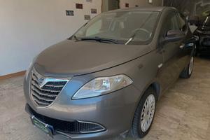 LANCIA YPSILON 1.2 BENZINA 69CV ANNO 2012