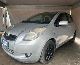 Toyota Yaris 1.3 5 porte Sol