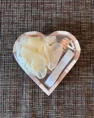 Set per la cura del corpo cuore di legno sigillato