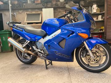Moto Honda VFR 800
