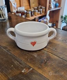 Capasa di ceramica artigianale con cuore h 6 d 10