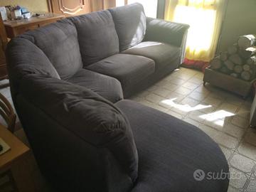 Divano angolare grigio 2.60x2 metri