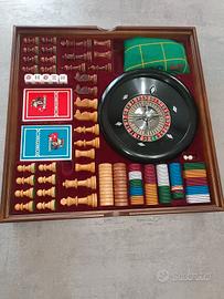 Gioco in legno: scacchi, dama, roulette, dadi, ecc
