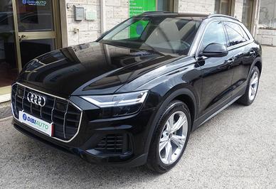AUDI Q8 55 TFSI e quattro tiptronic