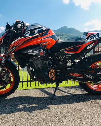 KTM duke 790