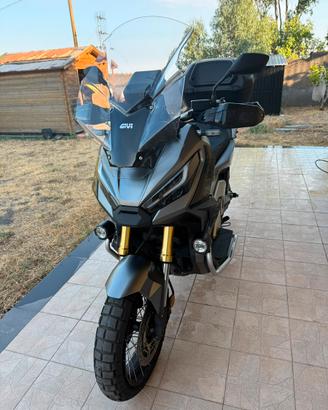 Honda X-ADV 750  (Aprile 2022)
