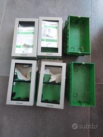 Comelit Scatola art.3110-2 e telaio art.3311-2