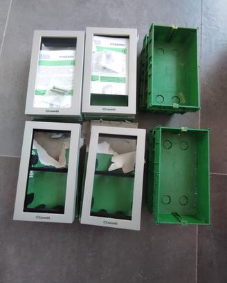 Comelit Scatola art.3110-2 e telaio art.3311-2
