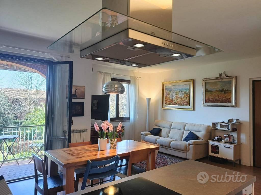 Appartamento di 120 m² con 3 locali e box auto a C - Vista 4