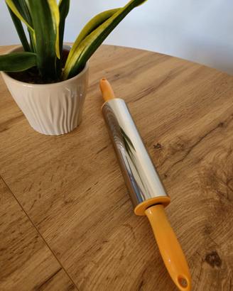 Mattarello Girevole in Acciaio Inox Manici Ergono