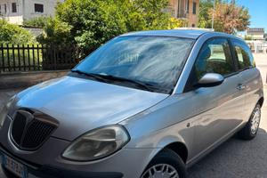 Lancia Ypsilon 1.2 benzina 2005- 1.900€ trattabili