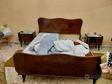 camera da letto vintage più tolettone e "cascia"