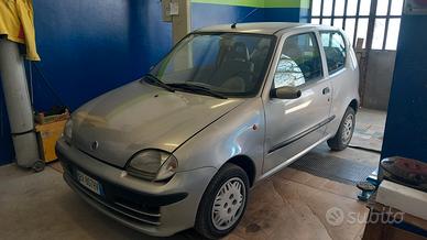 FIAT 600