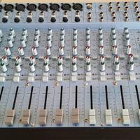 Mixer Alesis Multimix 16 USB