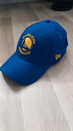 Cappellino blu basket