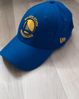 Cappellino blu basket