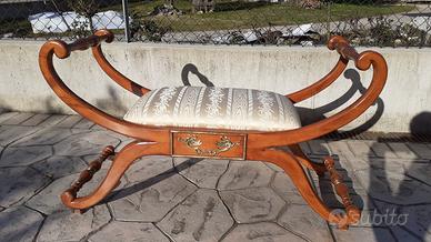 Panca ottomana da restaurare