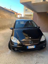 Mercedes Classe A in blocco