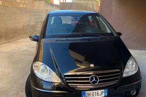 Mercedes Classe A in blocco