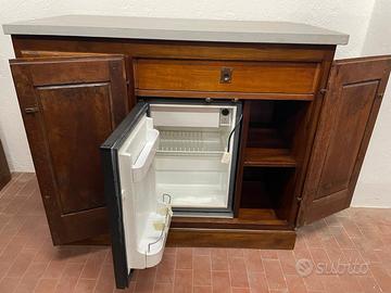 Mobile legno con minibar