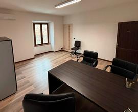 STANZA USO UFFICIO - Centro Oristano