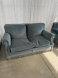 Divani in velluto celeste