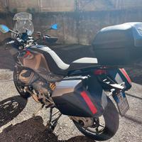 Moto Guzzi V100 S