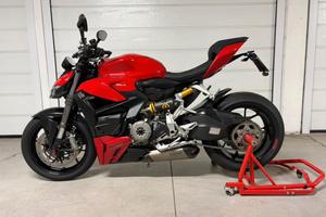 Ducati Streetfighter V2