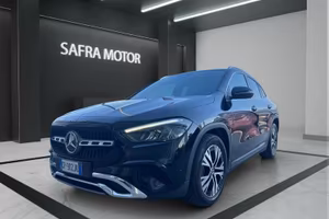 Mercedes-Benz GLA 180 d Progressive Advanced auto