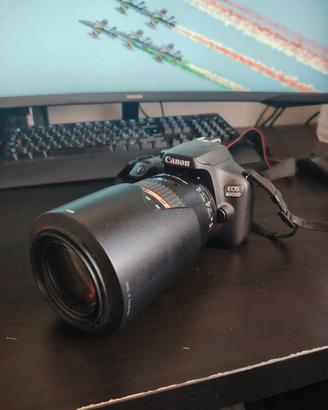 Canon 4000D + EF 70-300 F/4.5-5.6 + 5 batterie
